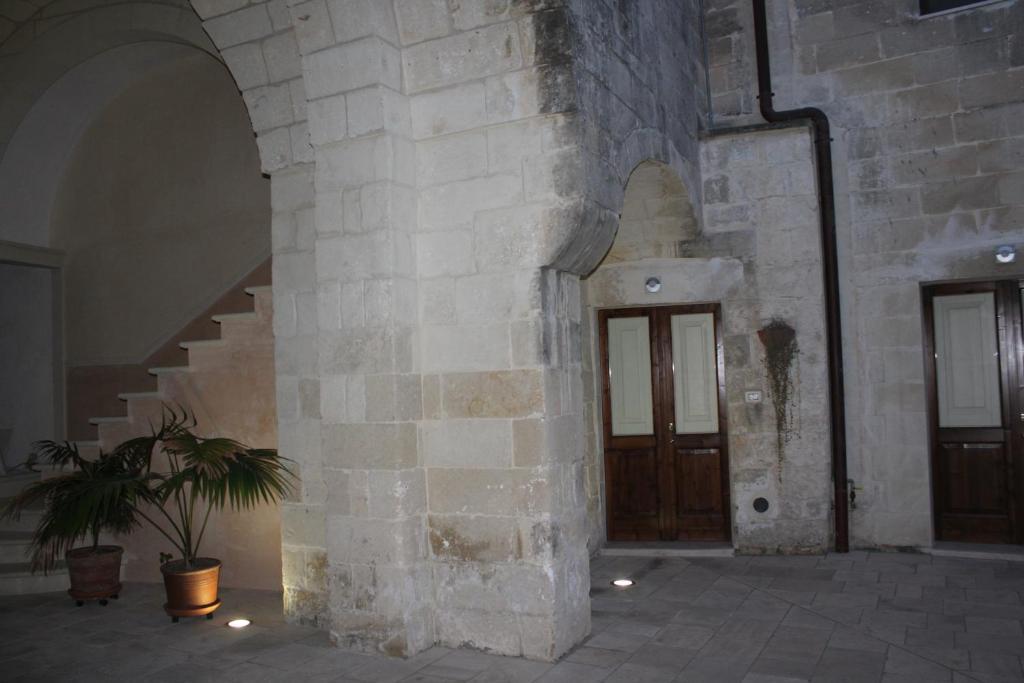 Dimora Storica "Casa Sicuro" Bed & Breakfast Martano Ngoại thất bức ảnh
