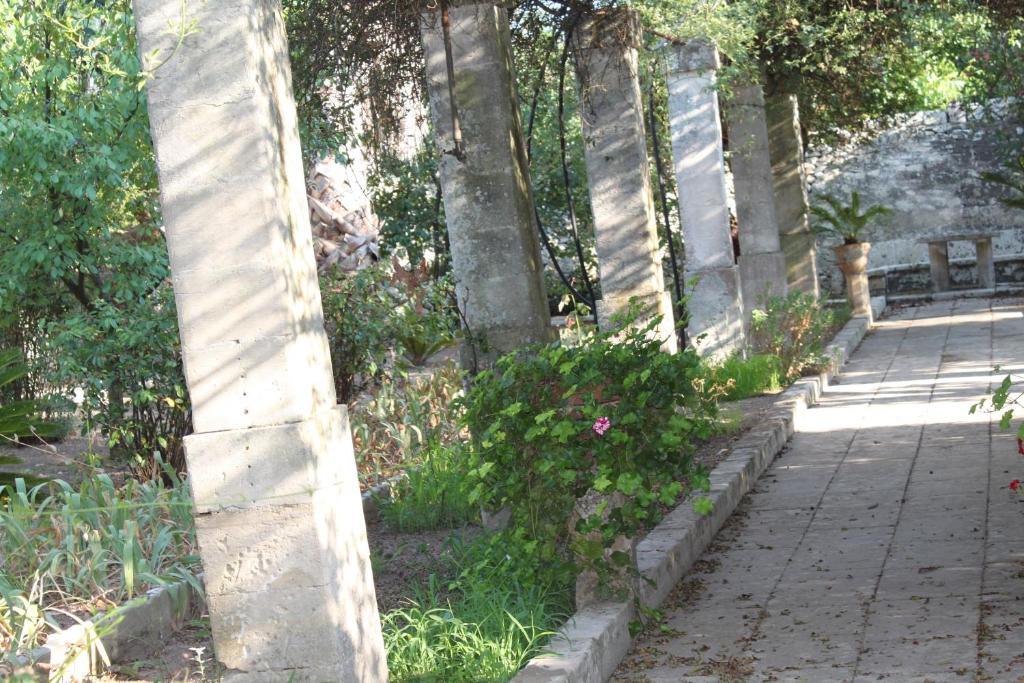 Dimora Storica "Casa Sicuro" Bed & Breakfast Martano Ngoại thất bức ảnh