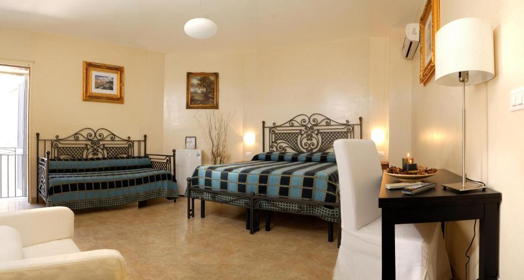 Dimora Storica "Casa Sicuro" Bed & Breakfast Martano Ngoại thất bức ảnh